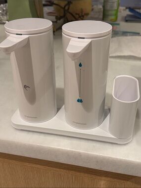Simplehuman dual sensor pump + caddy